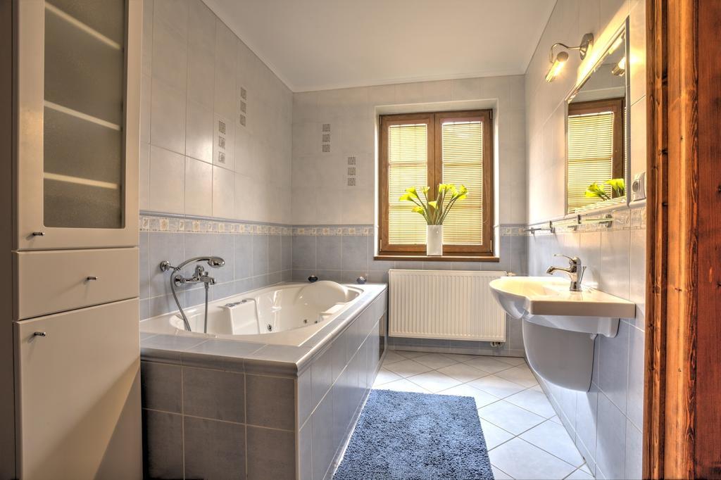 Penzion Grobsky Dvor Slovensky Grob Zimmer foto