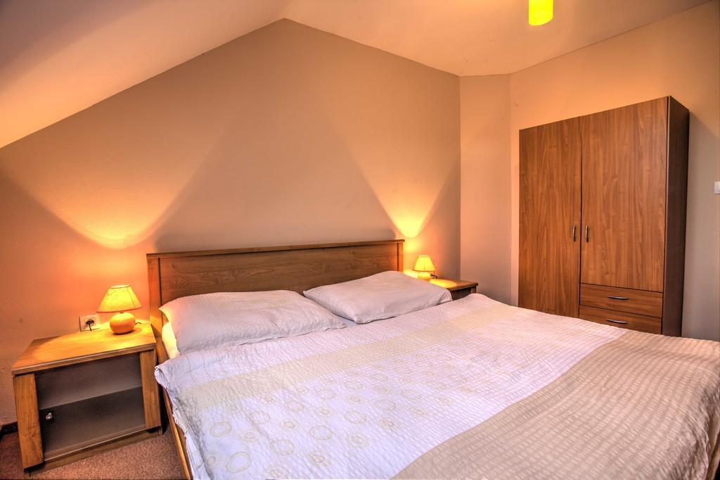 Penzion Grobsky Dvor Slovensky Grob Zimmer foto
